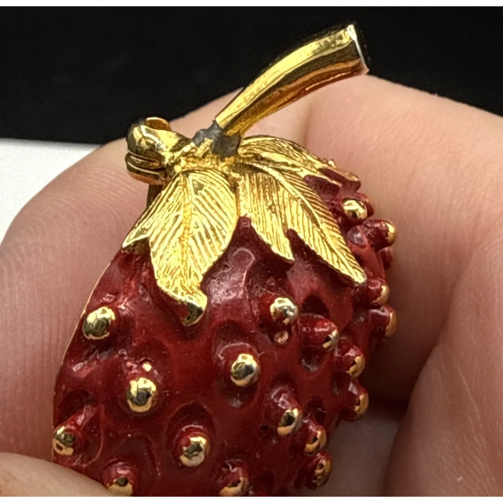 Vintage Bergere Brooch Clip On Earrings Berries Strawberry Red Gold‎ Tone READ - Picture 3 of 9